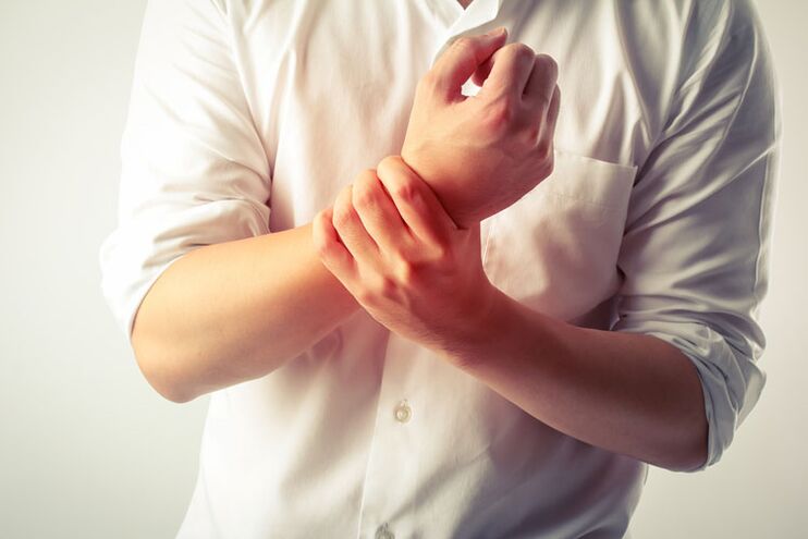 Eskuen amorrua bizkarrezurreko bizkarrezurraren osteochondrosia dela eta
